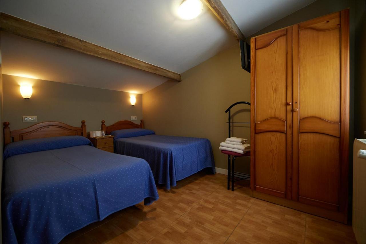Pension Serafin Aviles Exterior photo