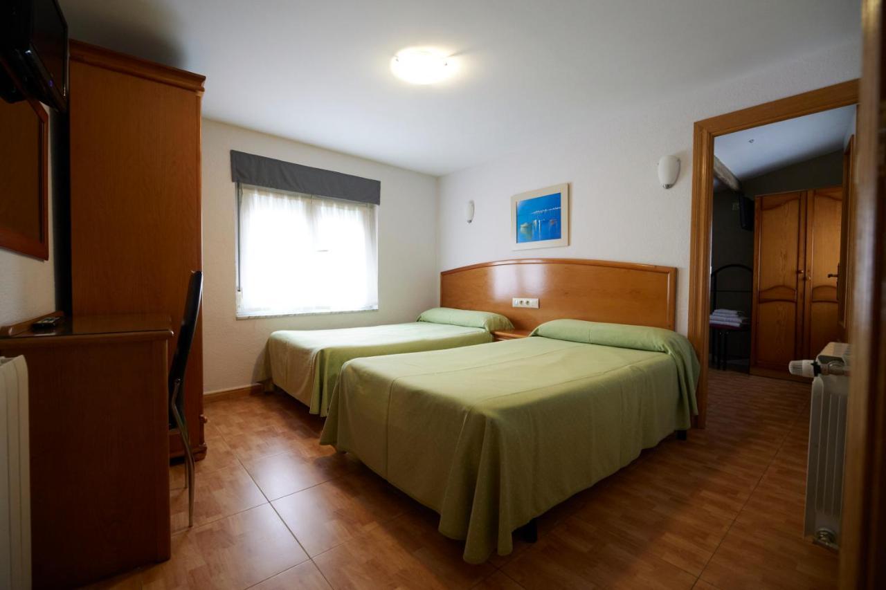 Pension Serafin Aviles Exterior photo